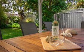 Paperbark Retreat - Spacious 2 Family Accommodation
